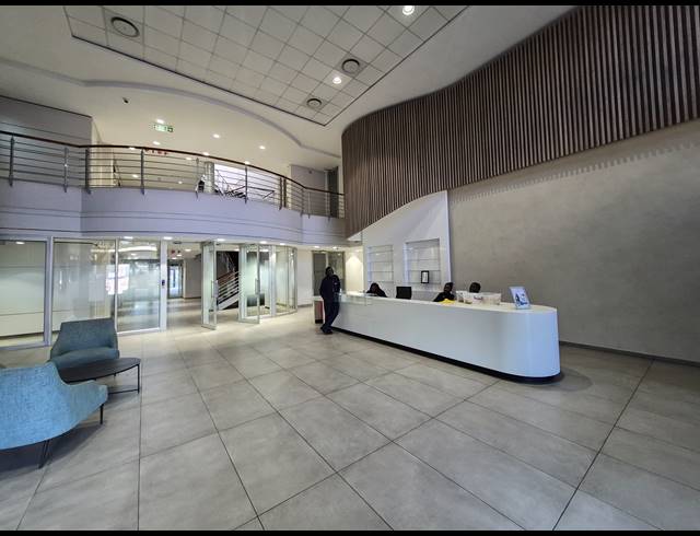 221M² OFFICE TO LET IN WOODMEAD